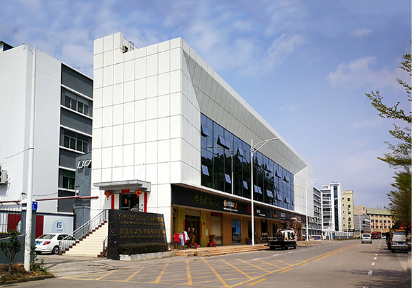 清新住宅公寓幕墙修缮